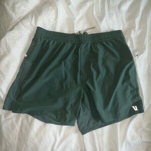 Vuori Men's Green Shorts Size M with Liner